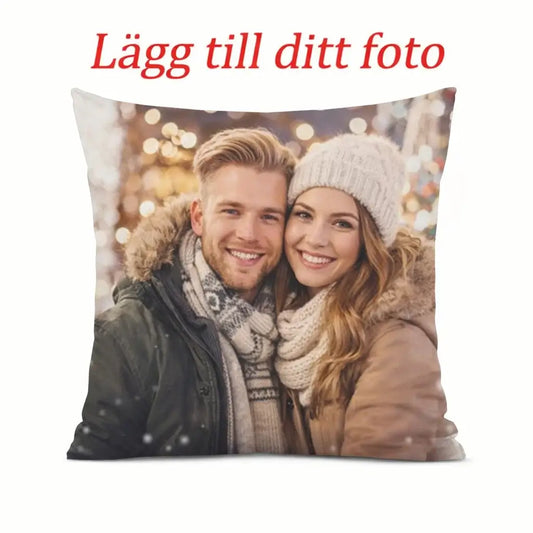 Kudde med bild på ett par över står det lägg till ditt foto